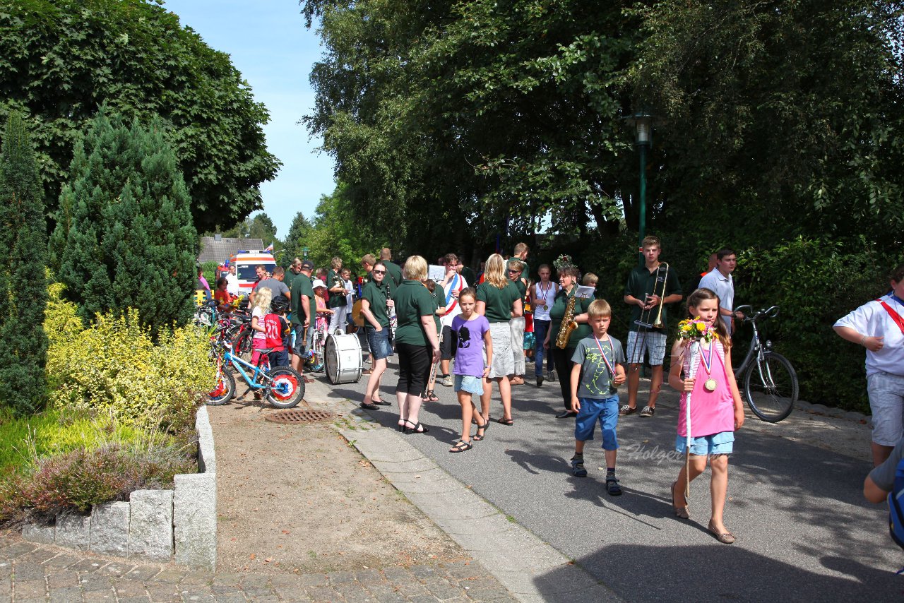 Bild 83 - Vogelschiessen am 18.8.12
